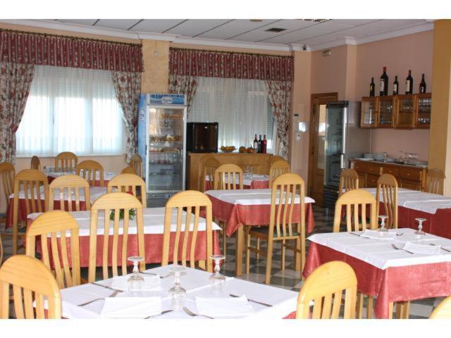 Hostal Castilla Бенавенте Экстерьер фото